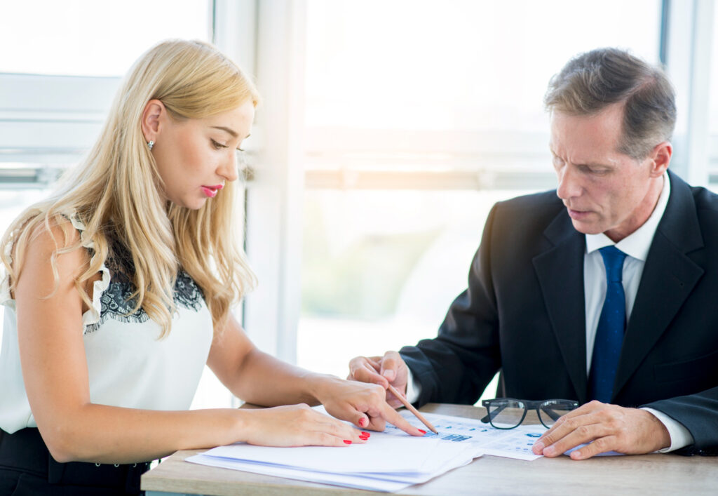 Top 7 Business Lawyer Tips for Contract Disputes